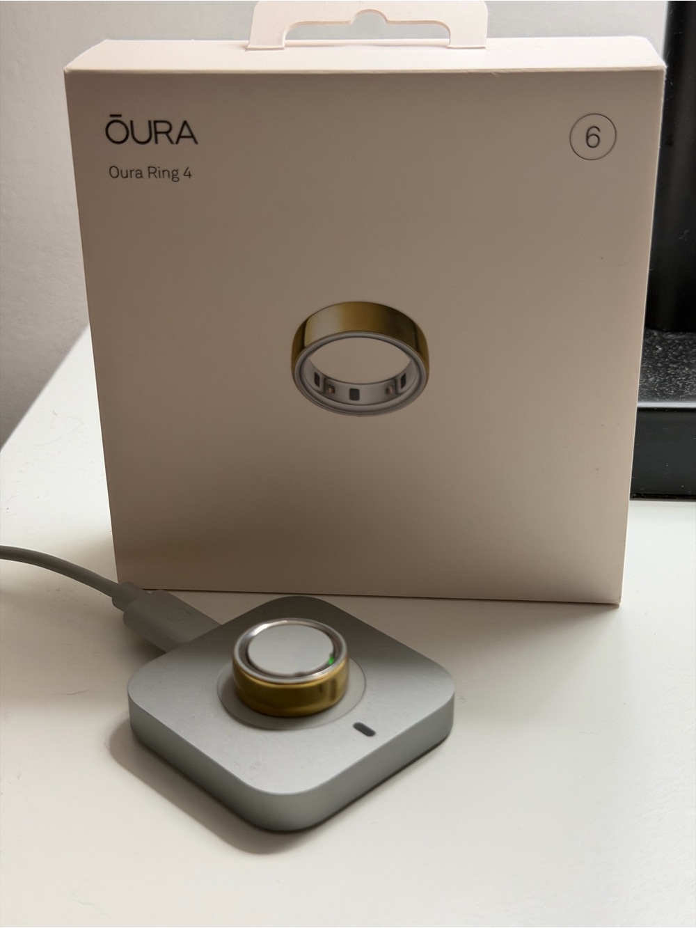Oura Ring 4 Smart Ring - Gold Finish